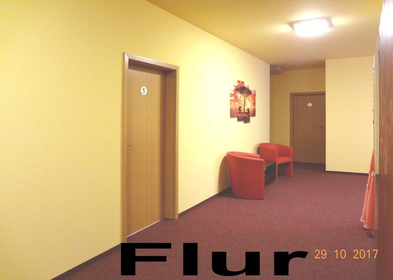 Ferienwohnung Direkt In イルメナウ エクステリア 写真