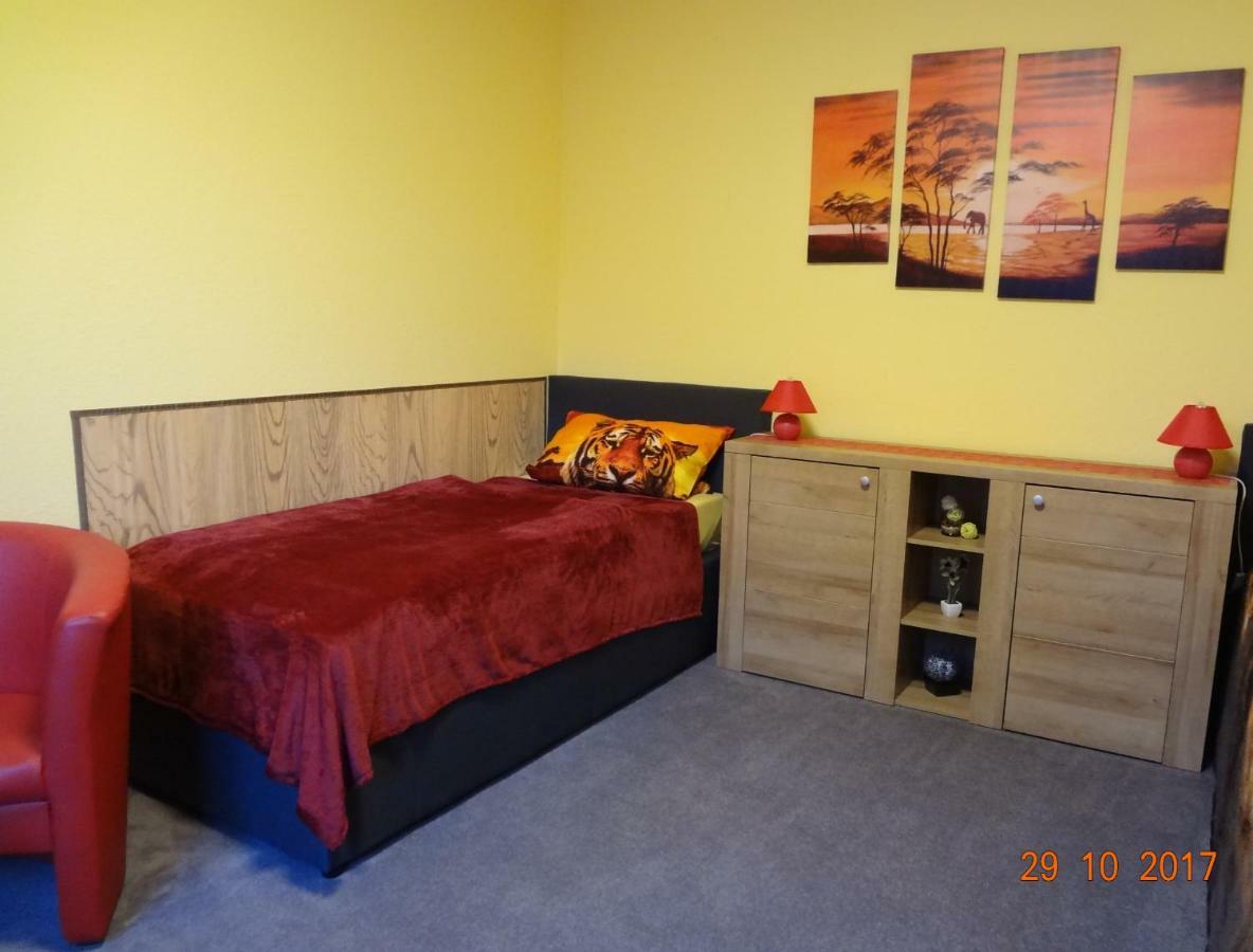Ferienwohnung Direkt In イルメナウ エクステリア 写真